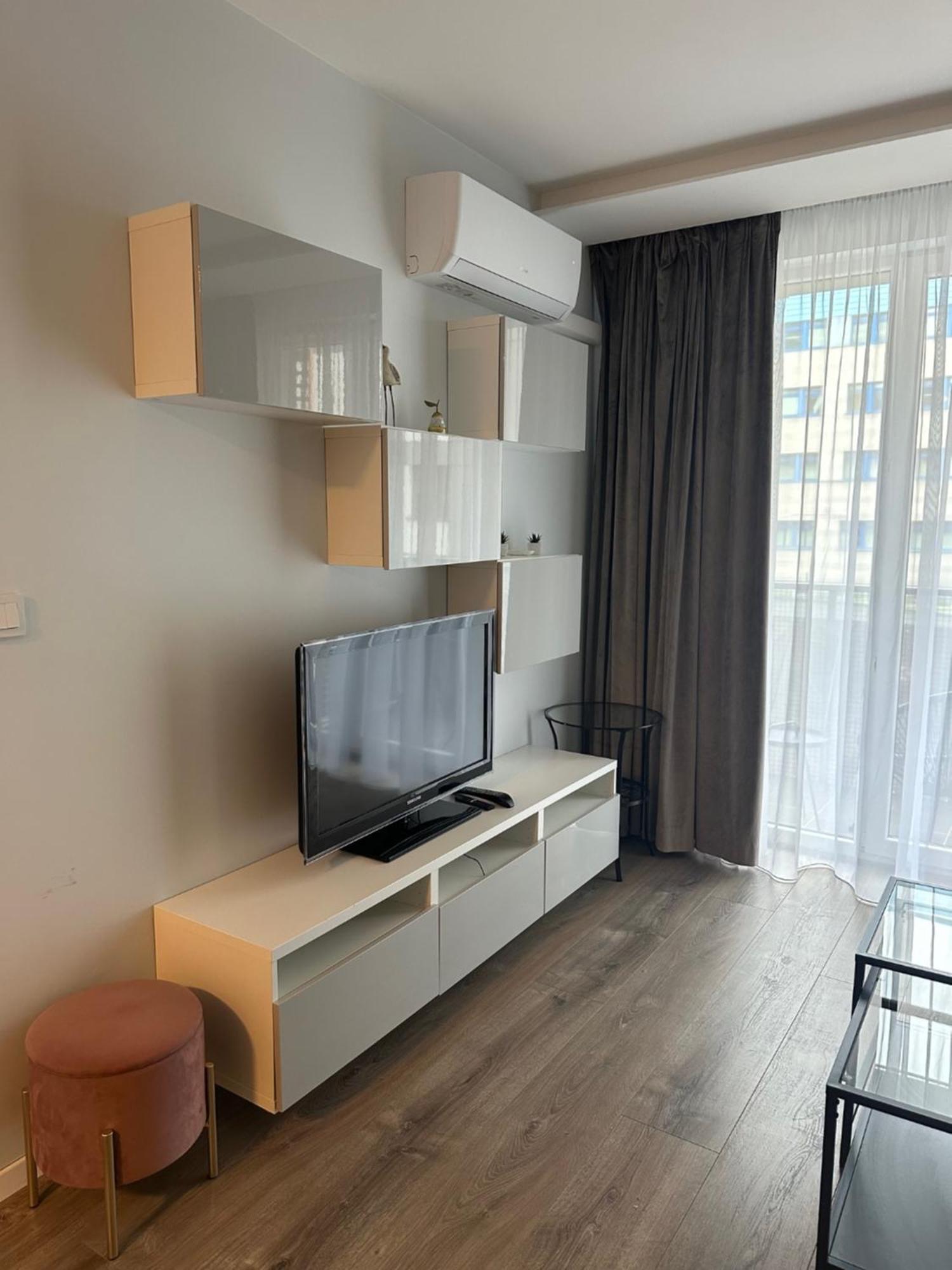 Modern Apartment Near To The Chopin'S Airport Cybernetyki 2A Варшава Екстер'єр фото