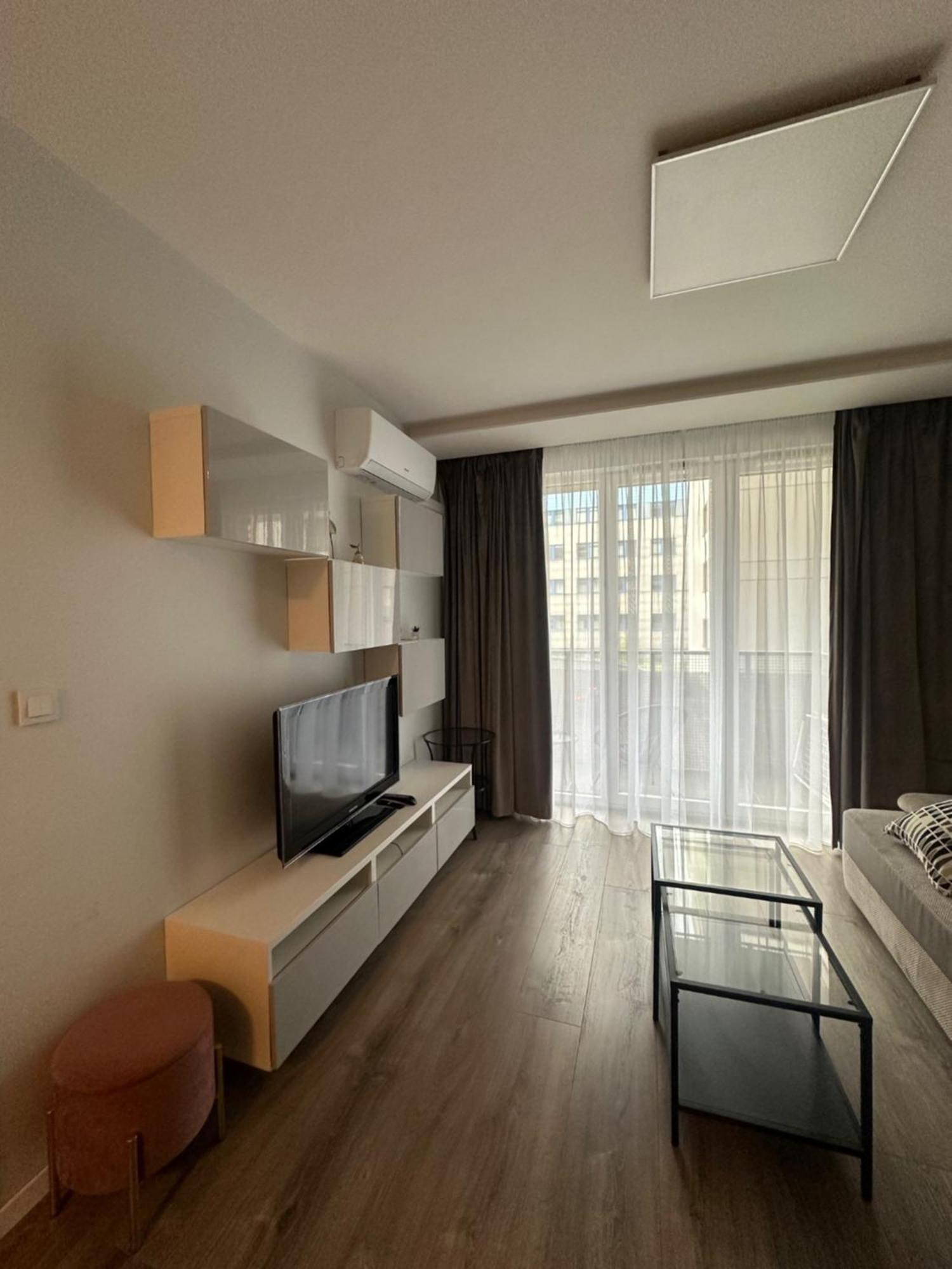 Modern Apartment Near To The Chopin'S Airport Cybernetyki 2A Варшава Екстер'єр фото