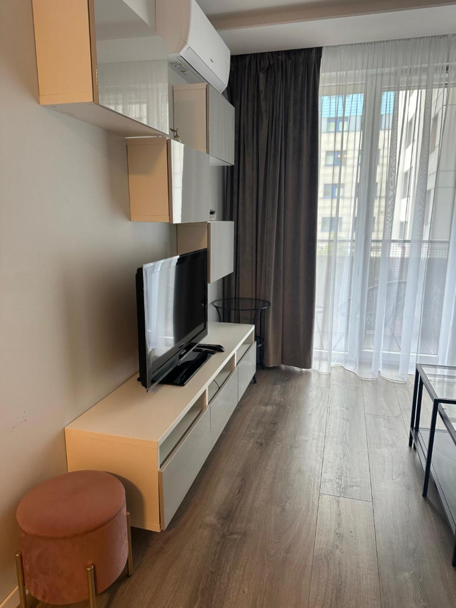 Modern Apartment Near To The Chopin'S Airport Cybernetyki 2A Варшава Екстер'єр фото