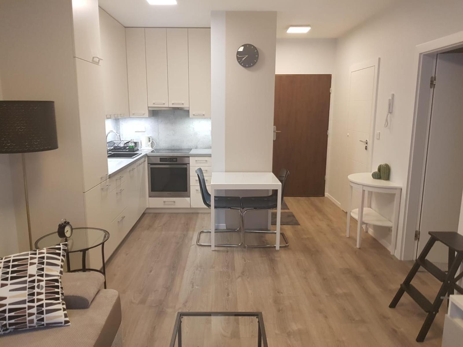 Modern Apartment Near To The Chopin'S Airport Cybernetyki 2A Варшава Екстер'єр фото